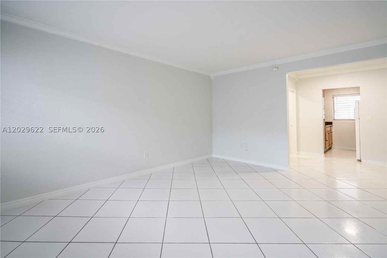 7640 Carlyle Ave #9B - Photo 4 of 16