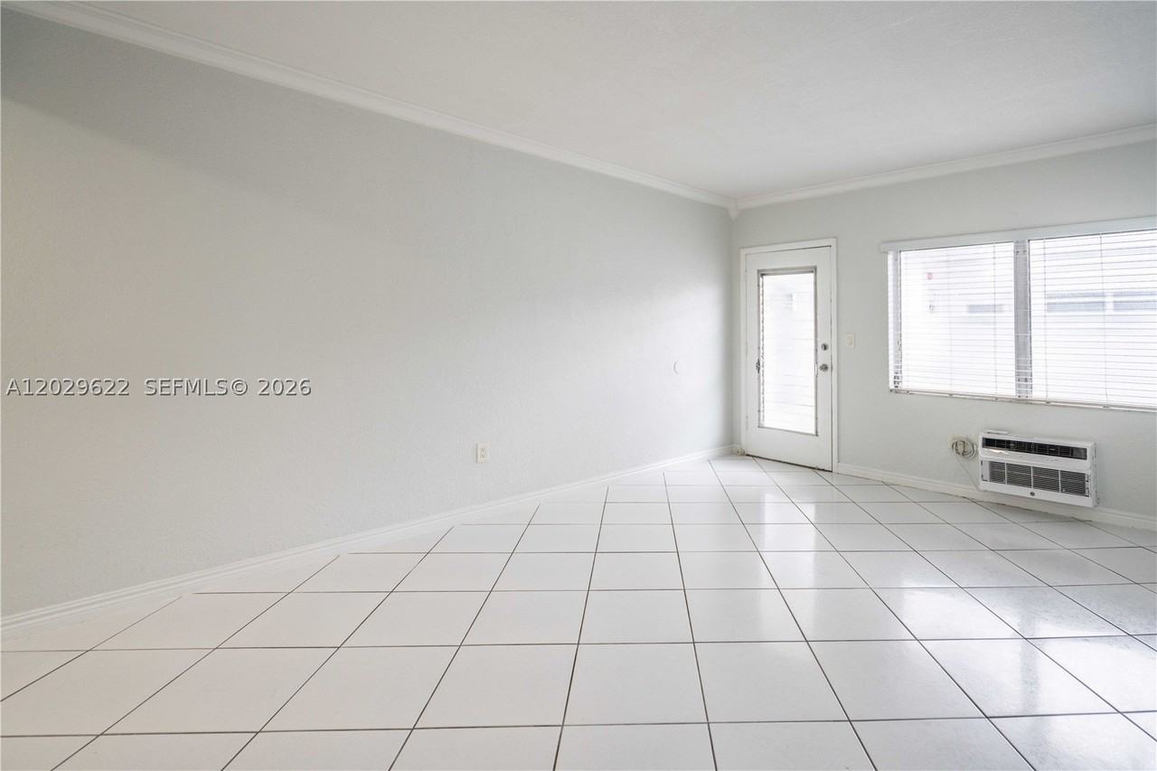 7640 Carlyle Ave #9B - Photo 5 of 16