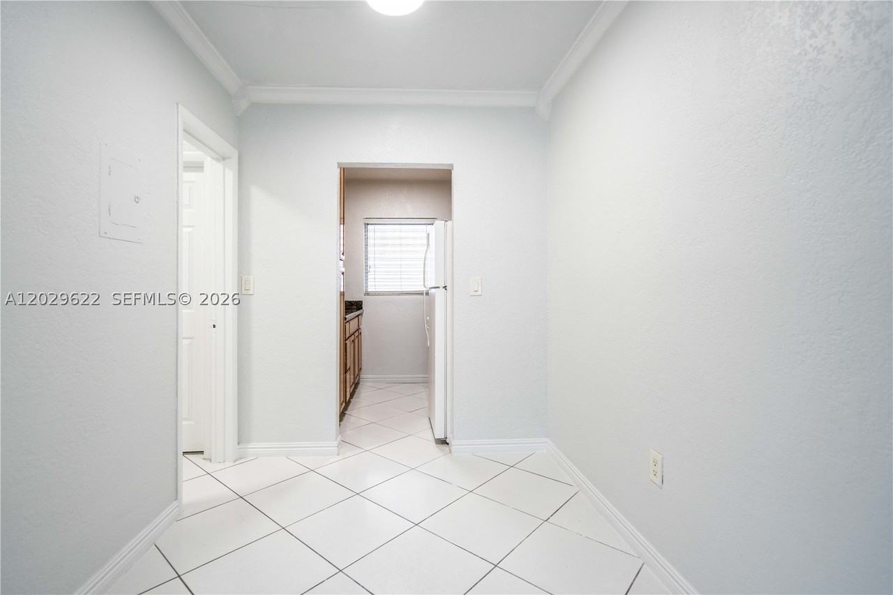 7640 Carlyle Ave #9B - Photo 6 of 16