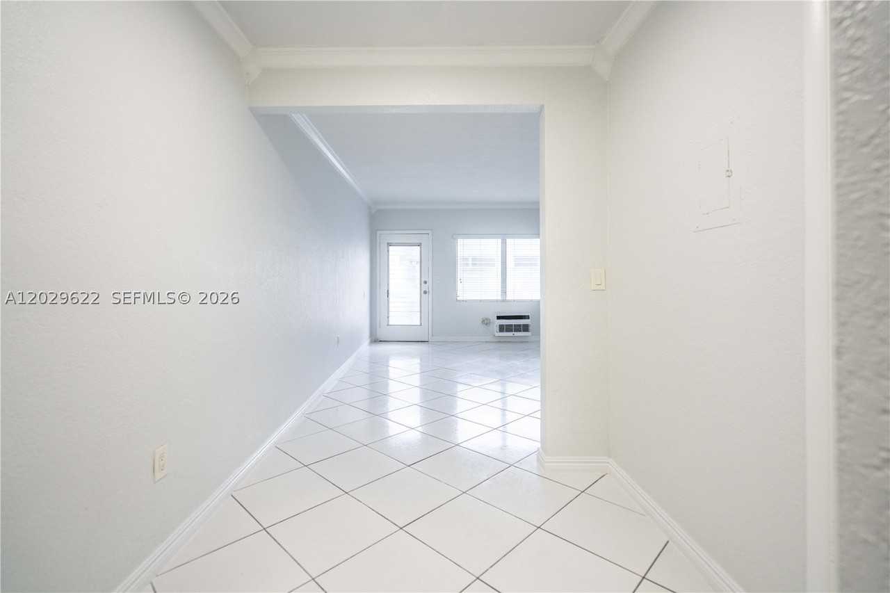 7640 Carlyle Ave #9B - Photo 7 of 16