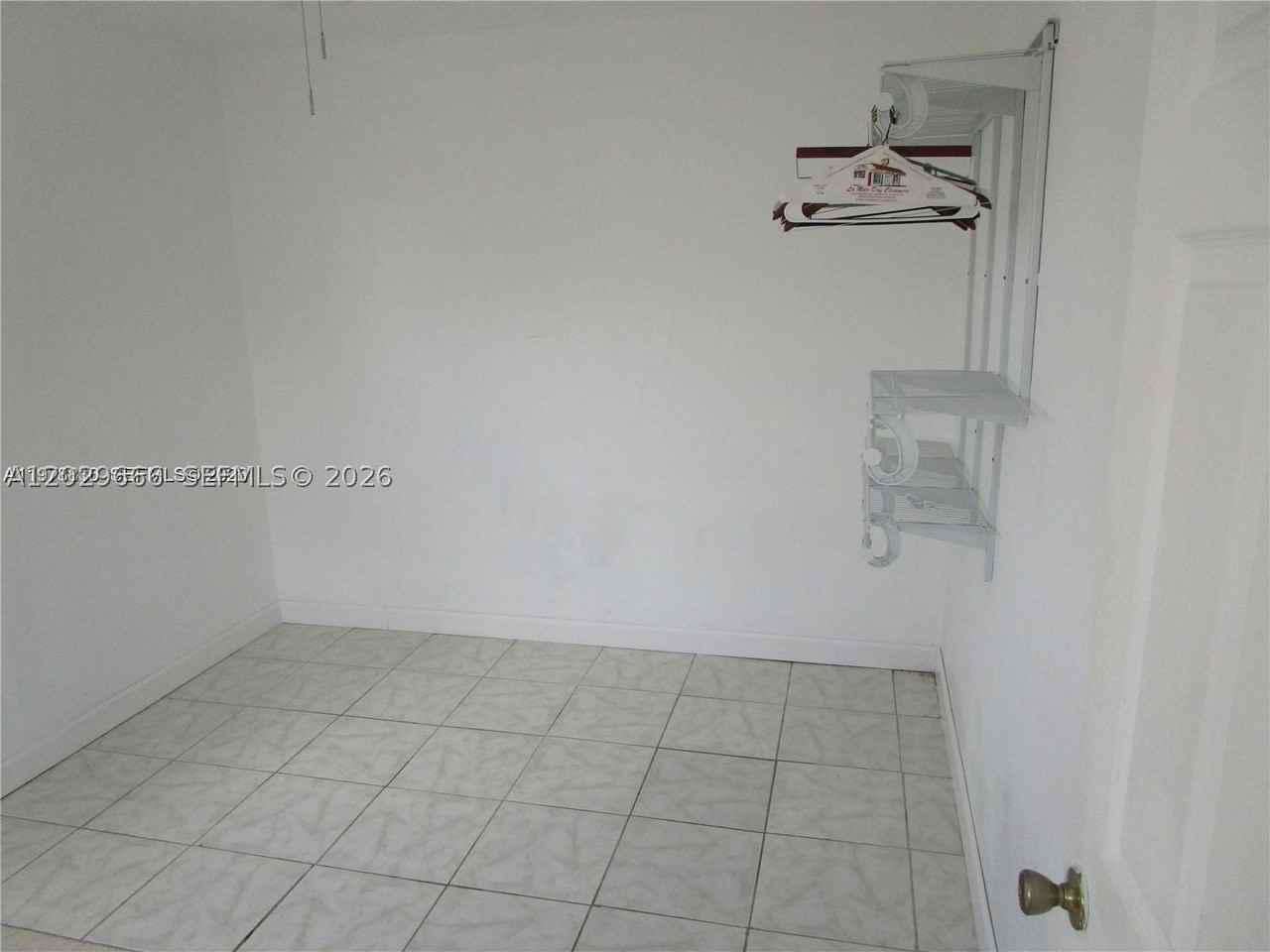 115 Ne 192nd St #1 - Photo 4 of 6