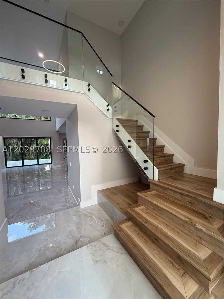 4499 Nw 93rd Doral Ct - Photo 4 of 26