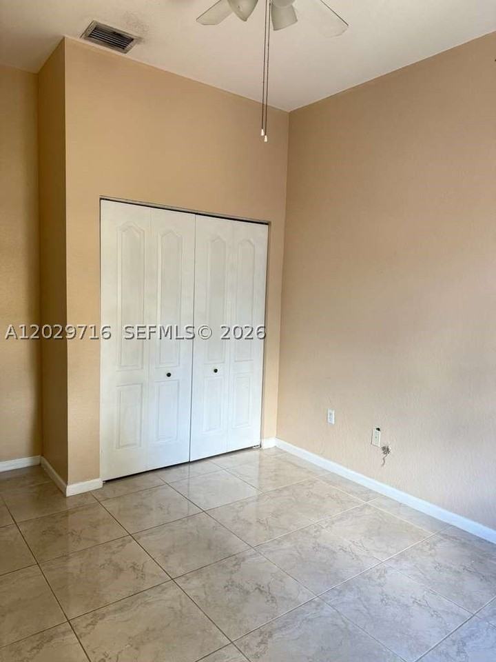 3766 Ne 9th Ct #3766 - Photo 5 of 23
