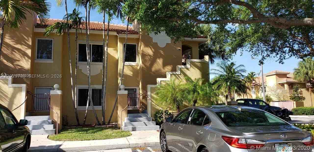 7901 Nw 6th St #204 - Photo 3 of 28
