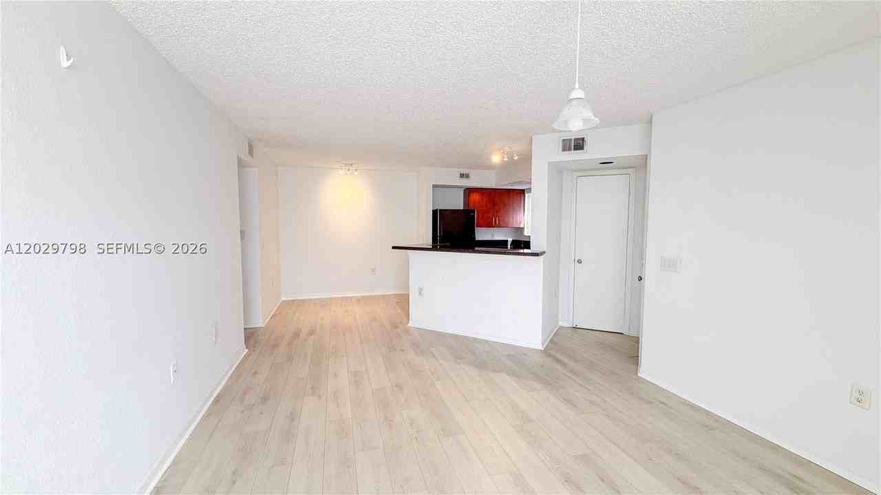 13060 Vista Isles Dr #212 - Photo 3 of 13