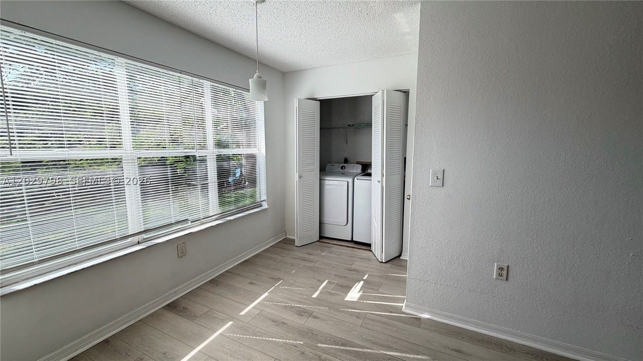 13060 Vista Isles Dr #212 - Photo 4 of 13