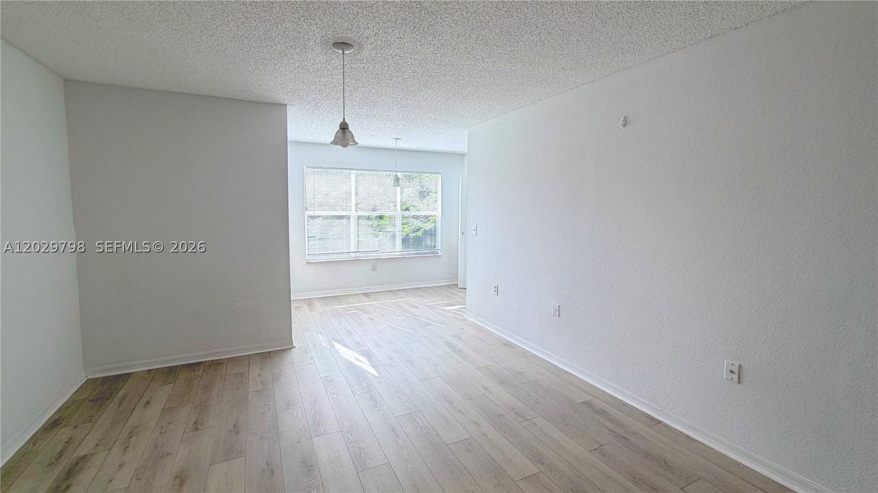 13060 Vista Isles Dr #212 - Photo 5 of 13