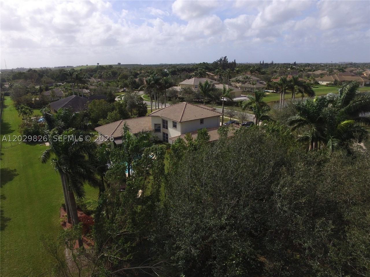 2750 Jockey Cir E - Photo 6 of 50