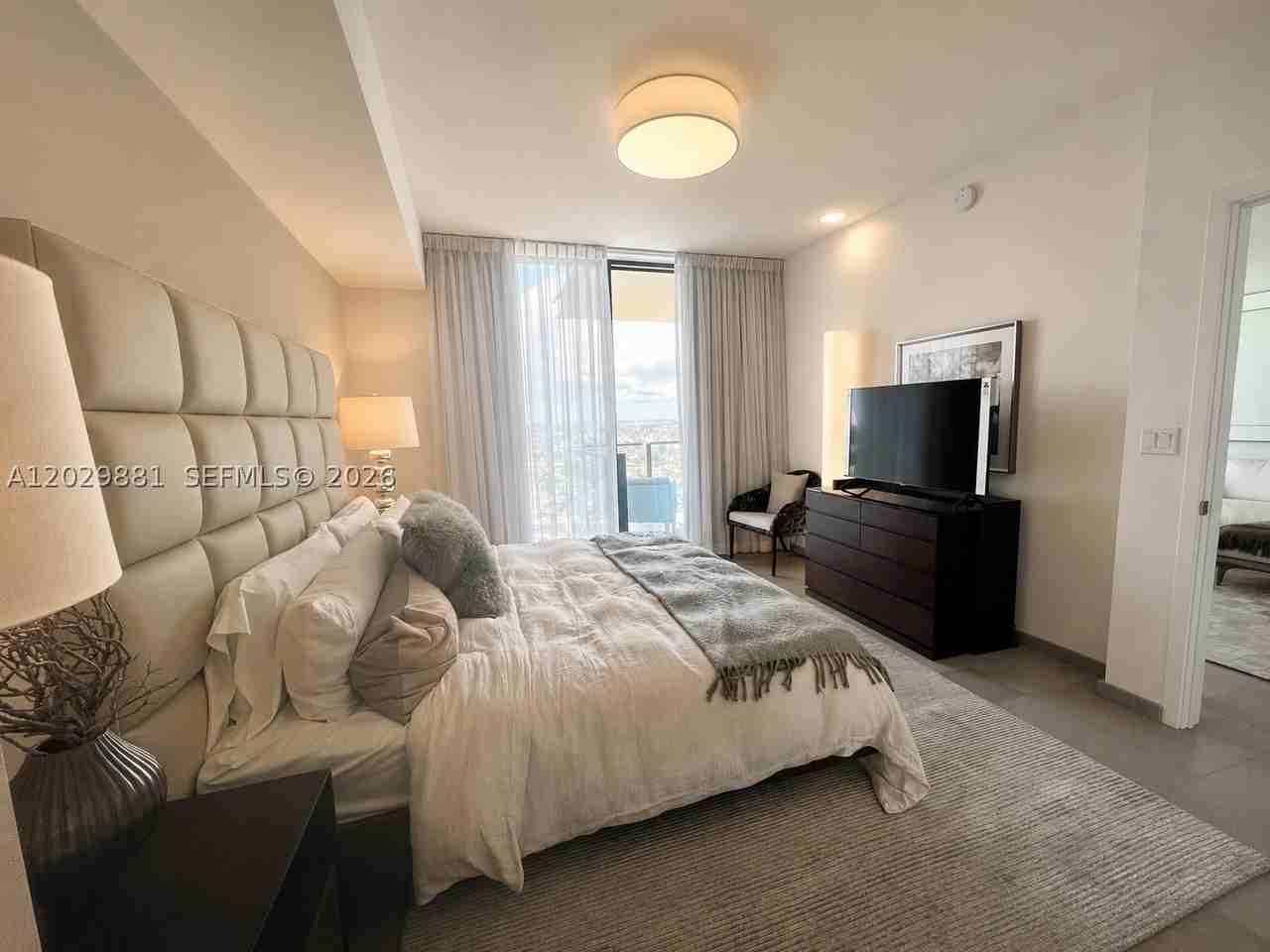 88 Sw 7th St #3506 - Photo 6 of 7