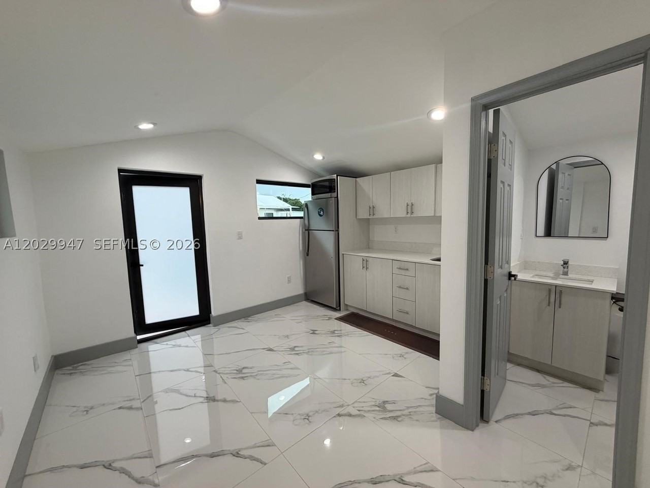 5350 Nw 174th Dr - Photo 2 of 5