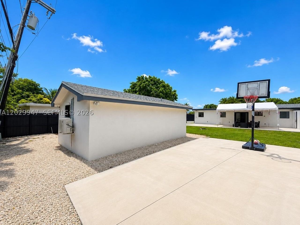 5350 Nw 174th Dr - Photo 5 of 5