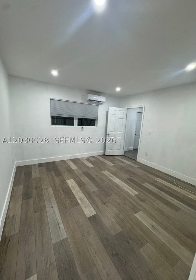 5860 Nw 193rd St #1 - Photo 4 of 6