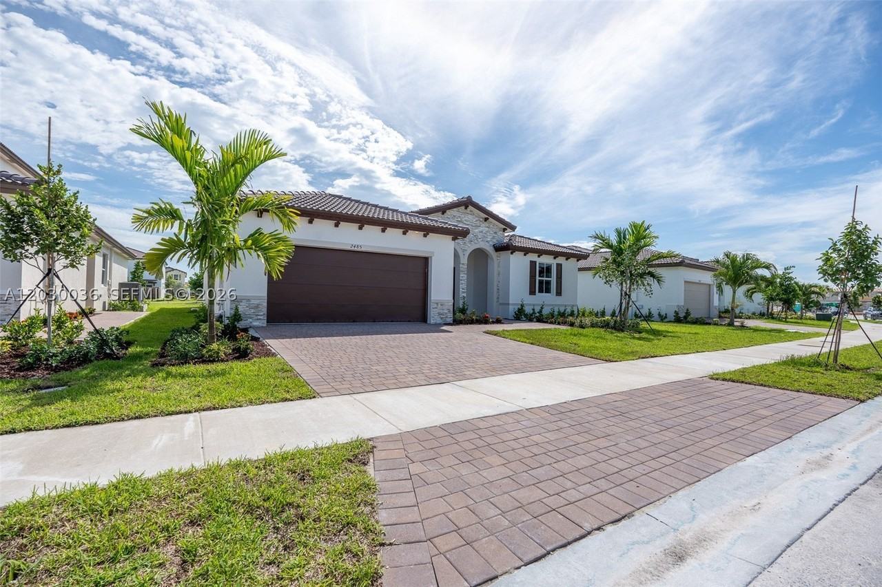 2485 Se 29th Dr - Photo 6 of 50