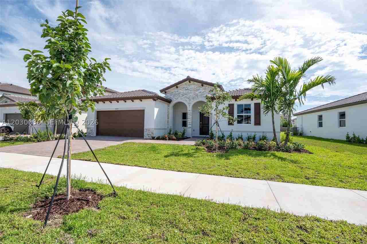 2485 Se 29th Dr - Photo 6 of 49