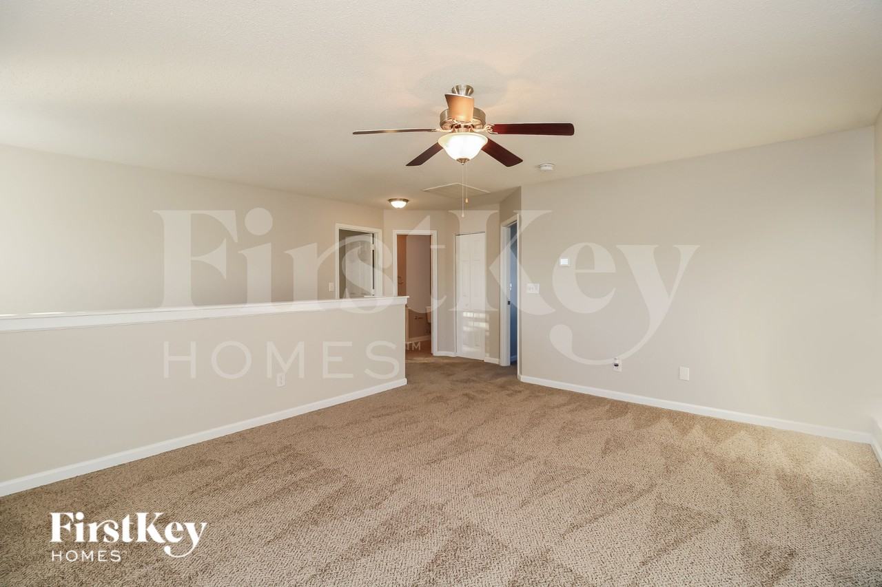 109 Sydney Ct - Photo 7 of 16