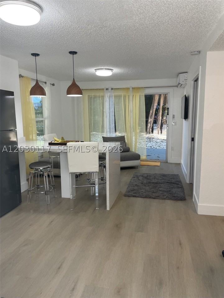 710 Barcelona Rd - Photo 4 of 8
