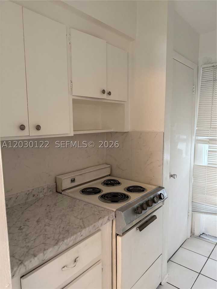 7811 Johnson St #3E - Photo 3 of 6