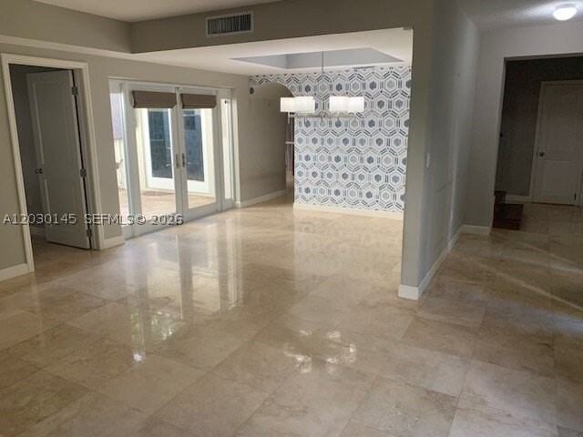 423 Alhambra Cir - Photo 3 of 40