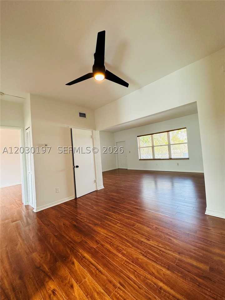 1905 Calais Dr #6 - Photo 5 of 14