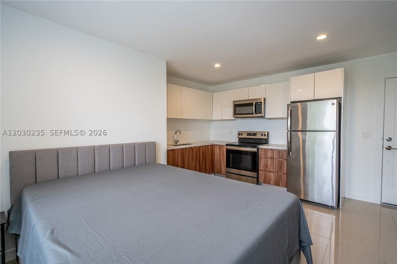 924 Marseille Dr #26 - Photo 3 of 5