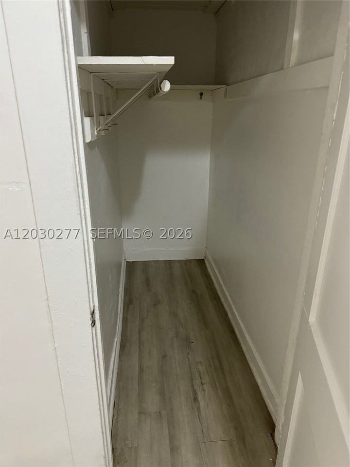 1552 Sw 2nd St #3 - Photo 5 of 6