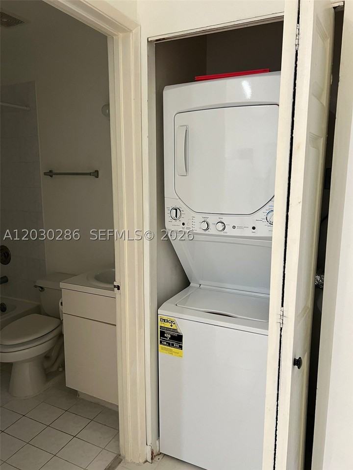 15315 Sw 76th Ter #207 - Photo 5 of 11
