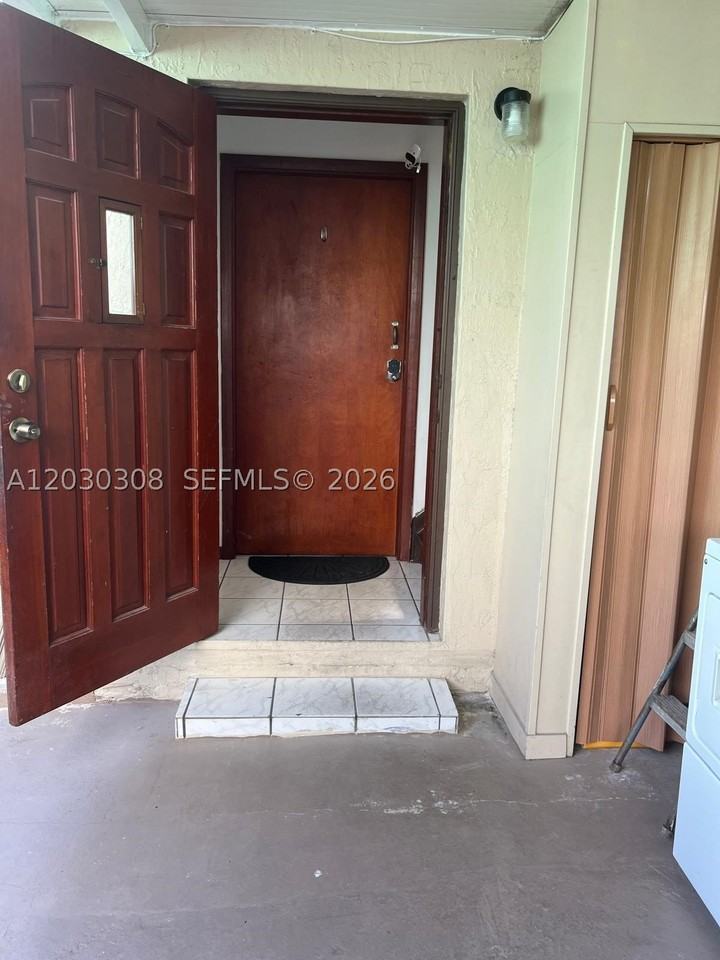 321 Sw 71st Ave #2 - Photo 6 of 22