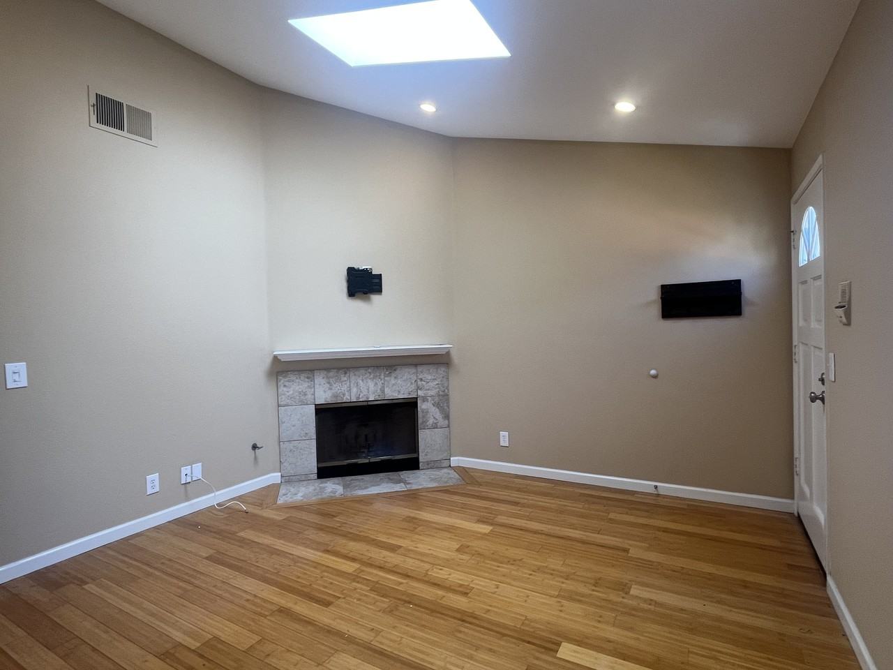 4525 Oregon St #5 - Photo 2 of 18