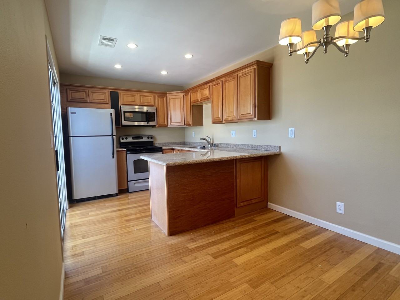 4525 Oregon St #5 - Photo 3 of 18