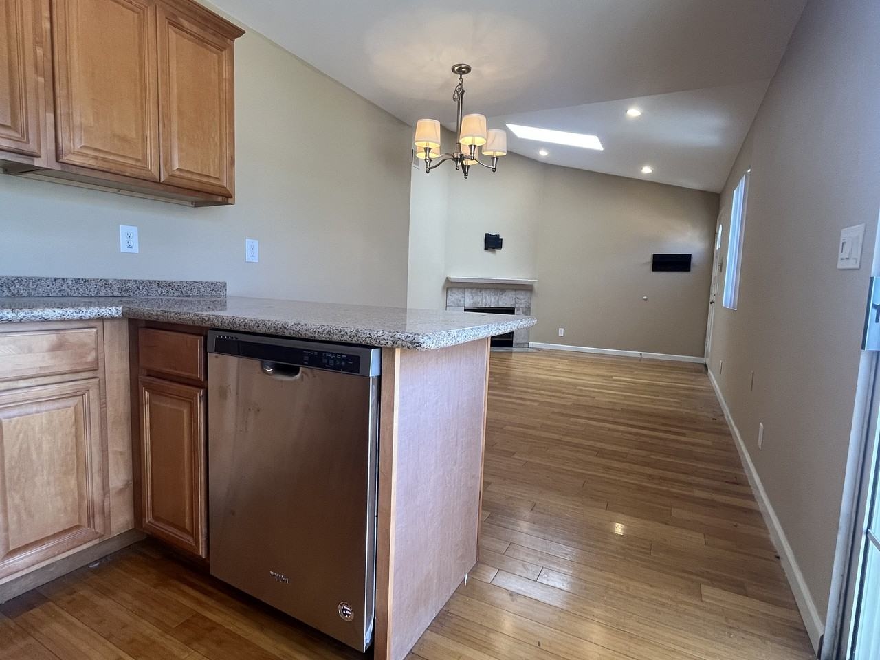 4525 Oregon St #5 - Photo 5 of 18