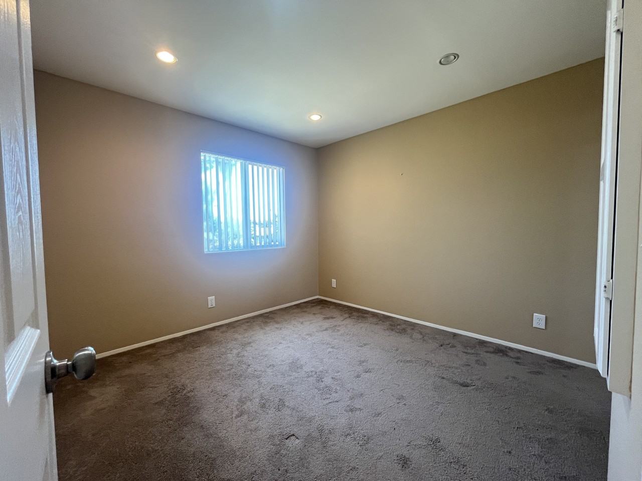 4525 Oregon St #5 - Photo 7 of 18