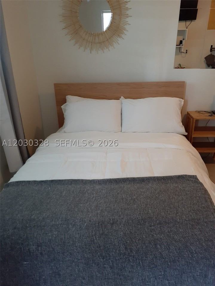 2306 Sunshine Blvd - Photo 2 of 11