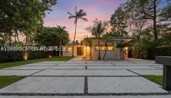 featured image of 550 S Shore Dr