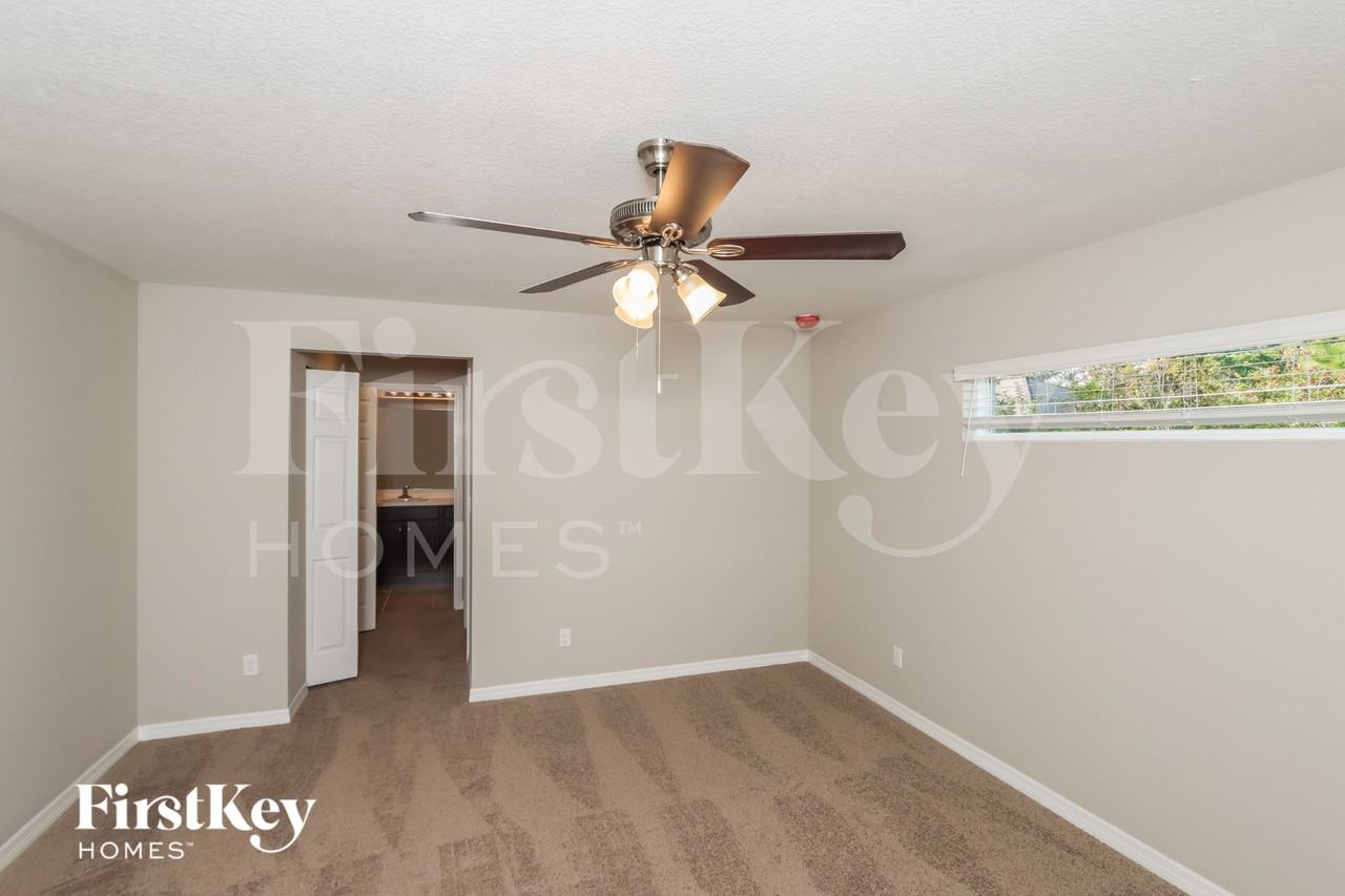 1161 Pluto St Se - Photo 7 of 15