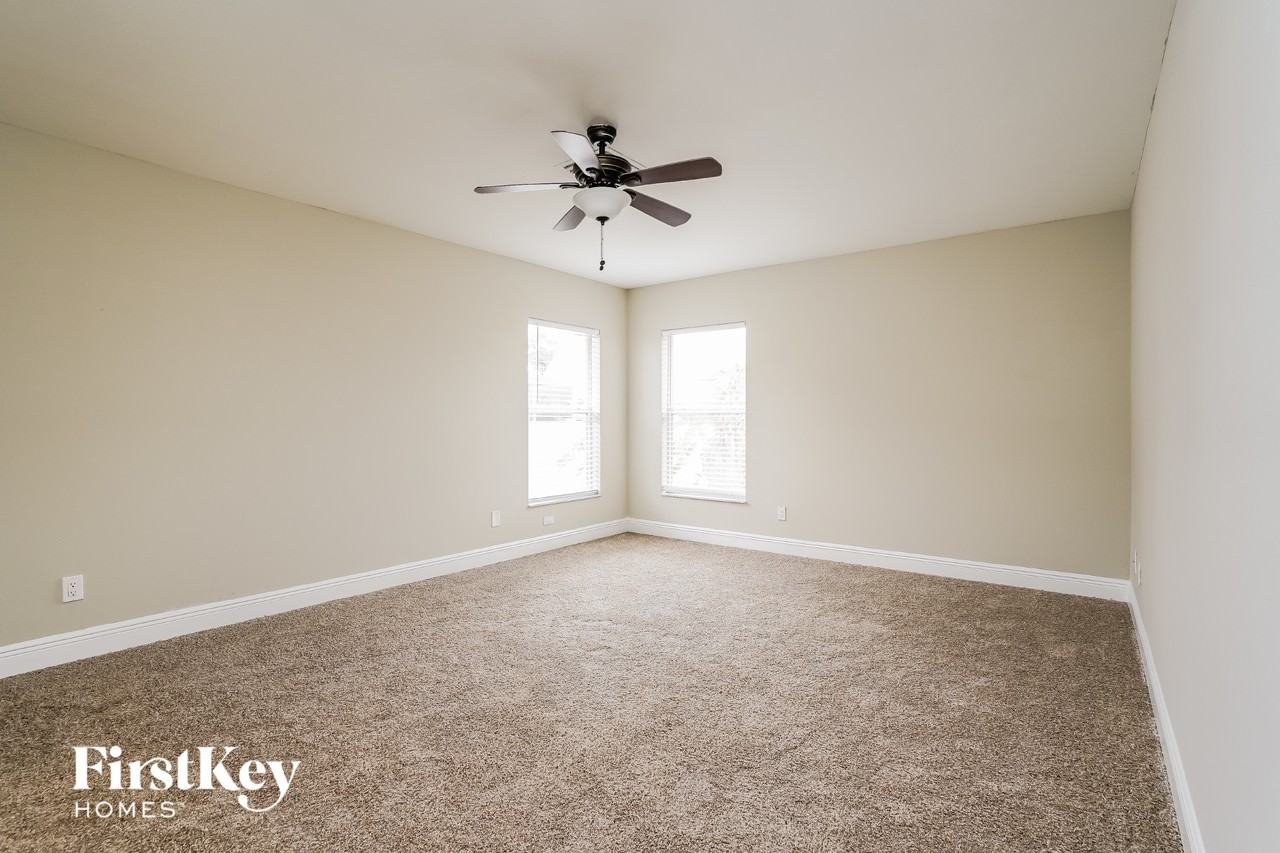 3012 Ne 5th Ave - Photo 7 of 15