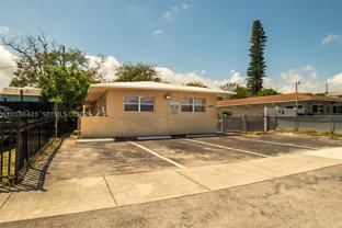 15940 Ne 19th Ct #3 - Photo 1 of 1