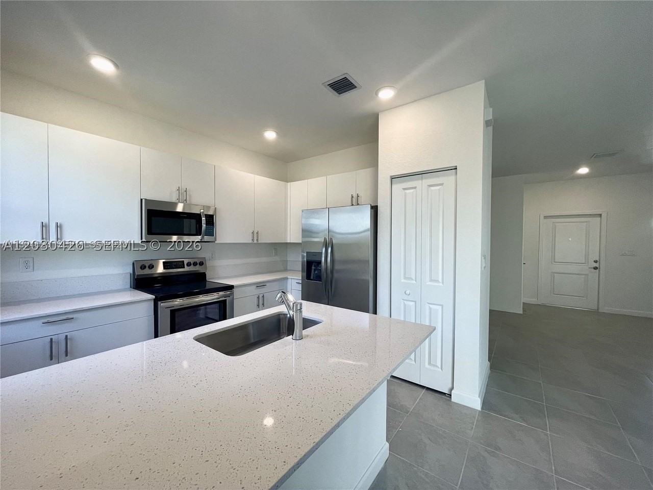 28561 Sw 134th Ct - Photo 2 of 8