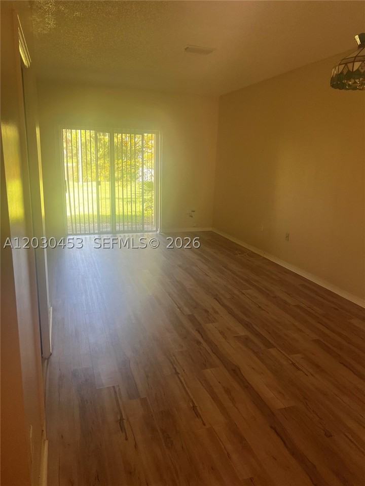 2322 Se 23rd Ave #2322 - Photo 2 of 7