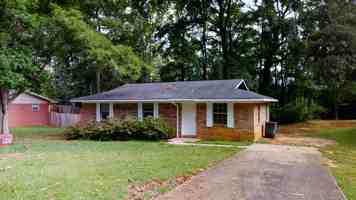 featured image of 901 E Grubbs St