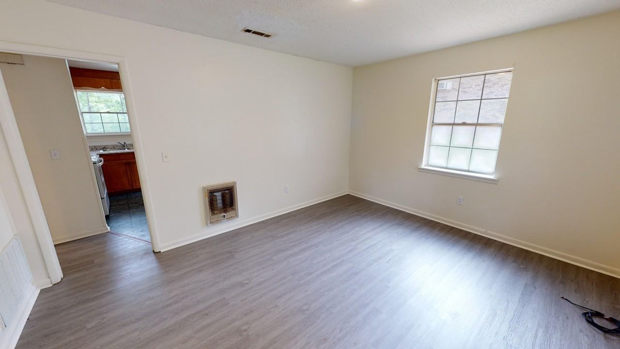 901 E Grubbs St - Photo 4 of 21