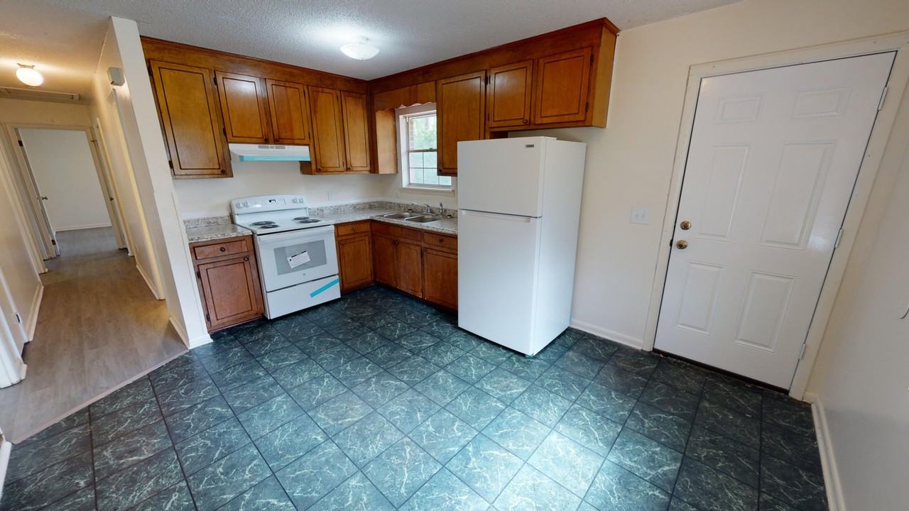 901 E Grubbs St - Photo 5 of 21