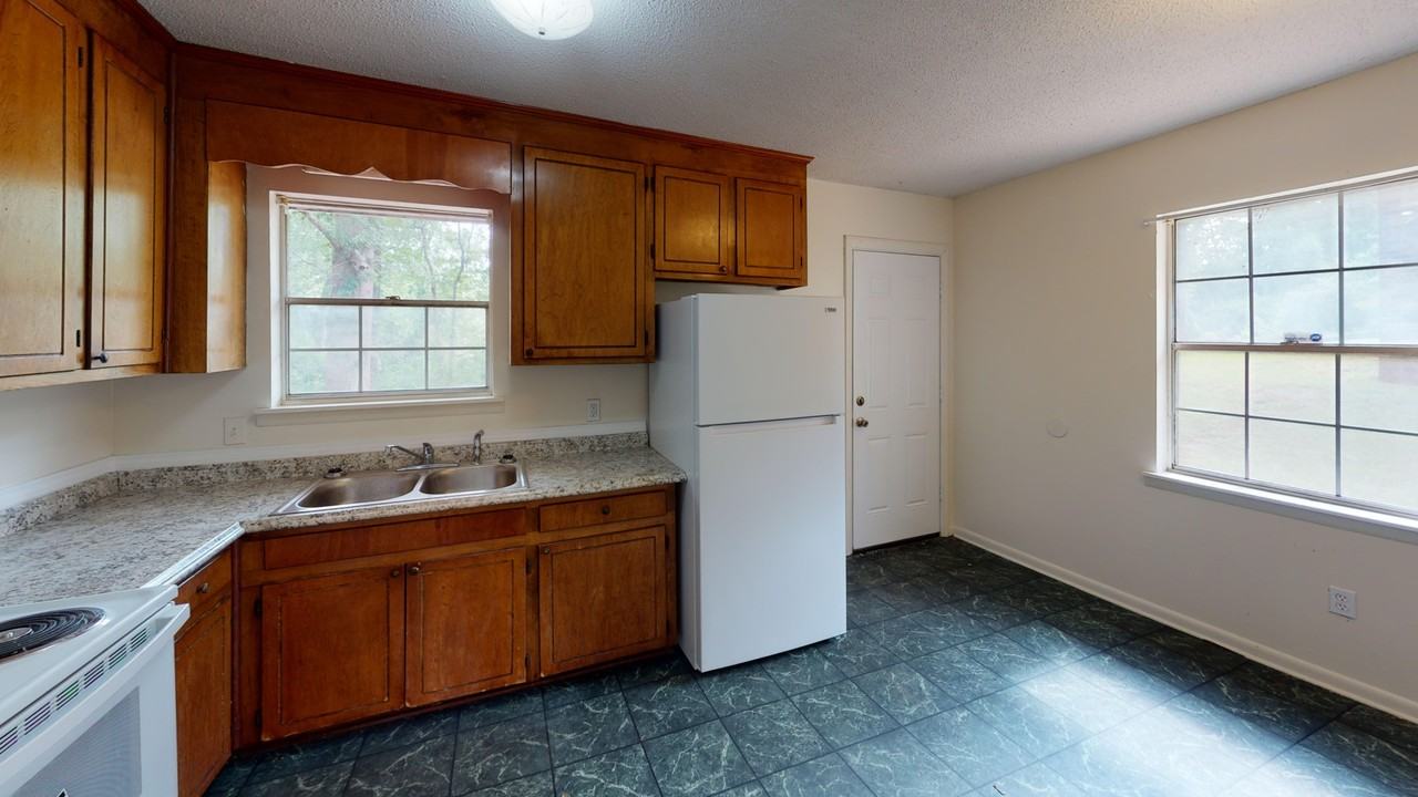 901 E Grubbs St - Photo 6 of 21