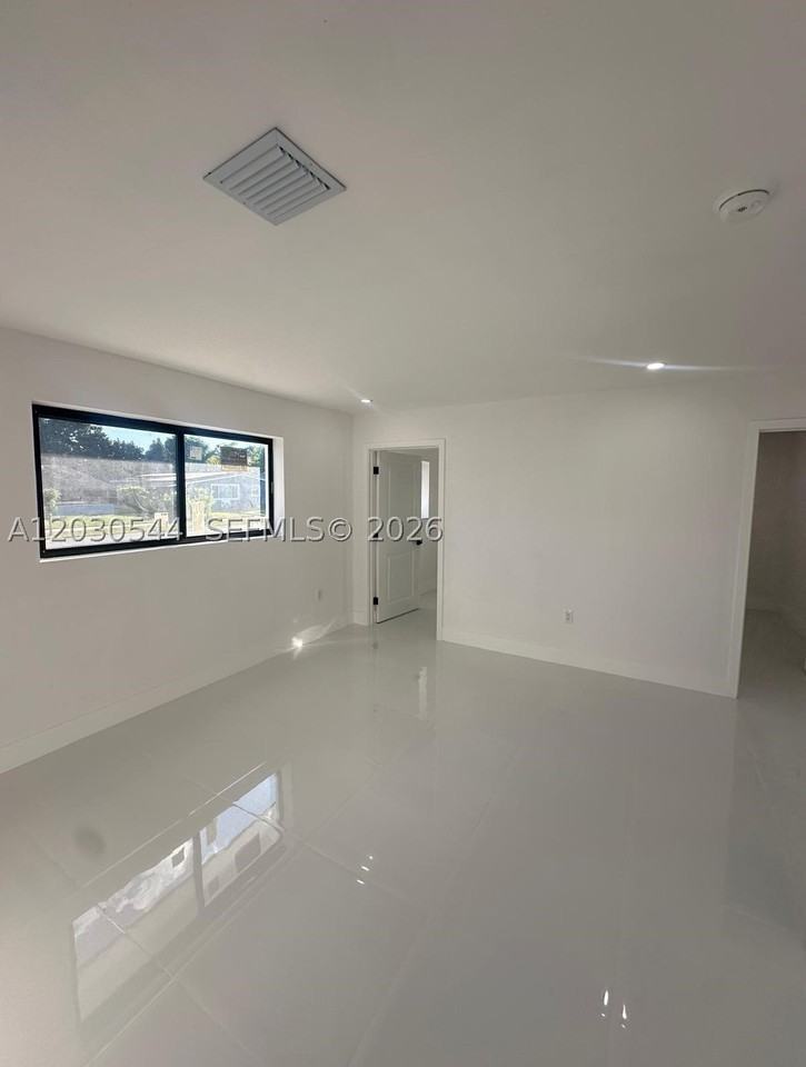 2041 Nw 190th Ter - Photo 6 of 18