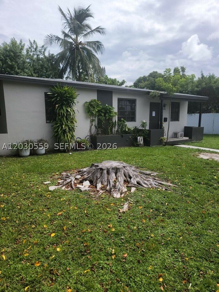 1820 Nw 127th St #1820 - Photo 2 of 7
