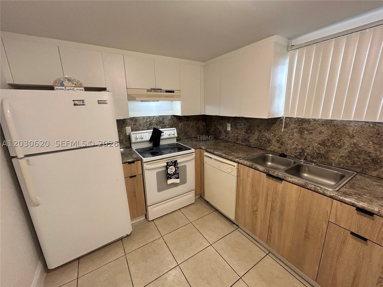 4205 N University Dr #112 - Photo 3 of 19