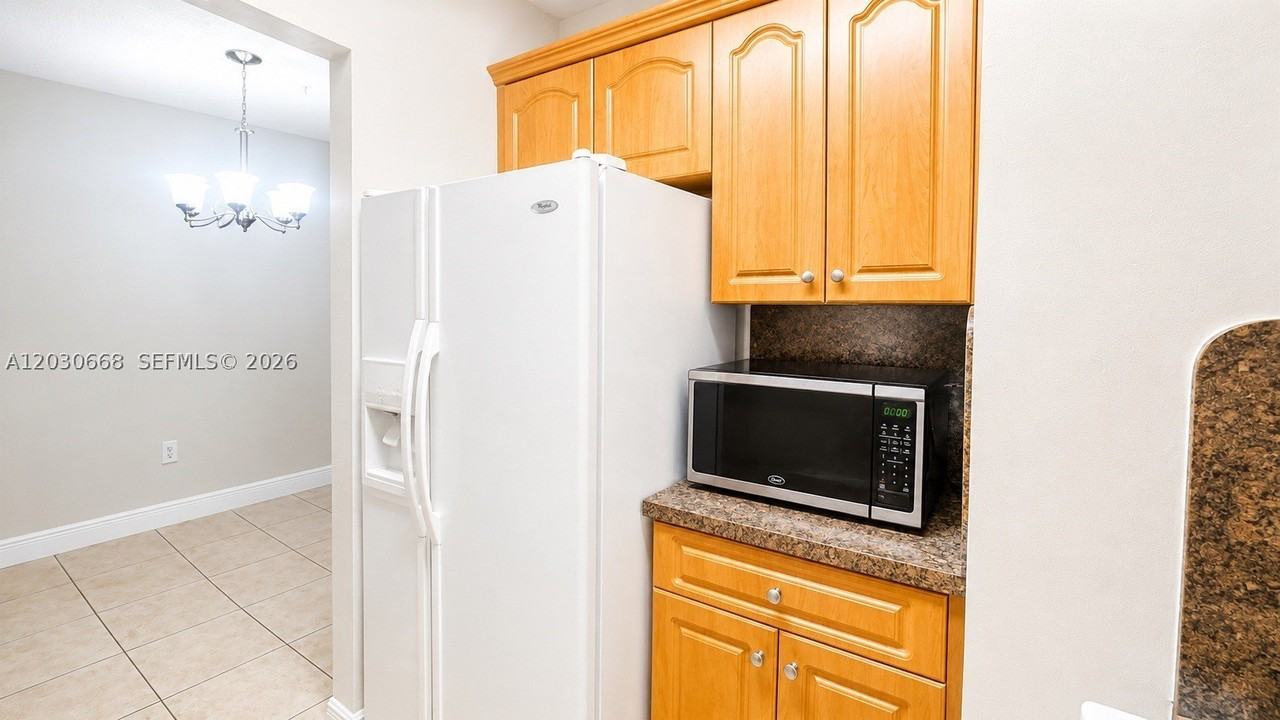 9100 Sw 137th Ter #4-3 - Photo 4 of 10