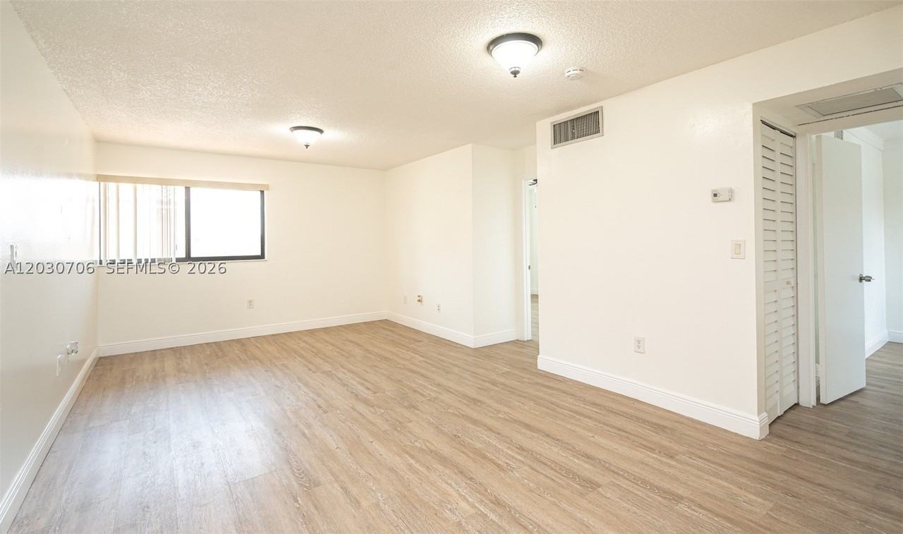 2740 W 62nd Pl #201 - Photo 4 of 38