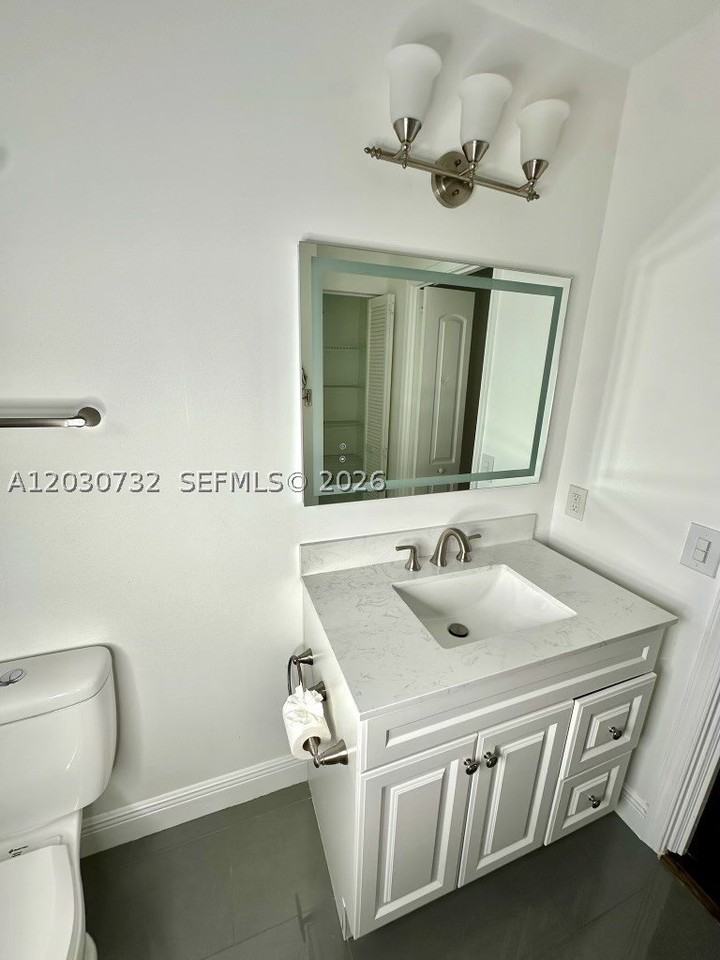 1010 Salmon Isle - Photo 7 of 16