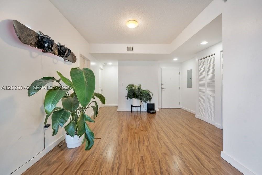 601 Ne 23rd St #1406 - Photo 5 of 27