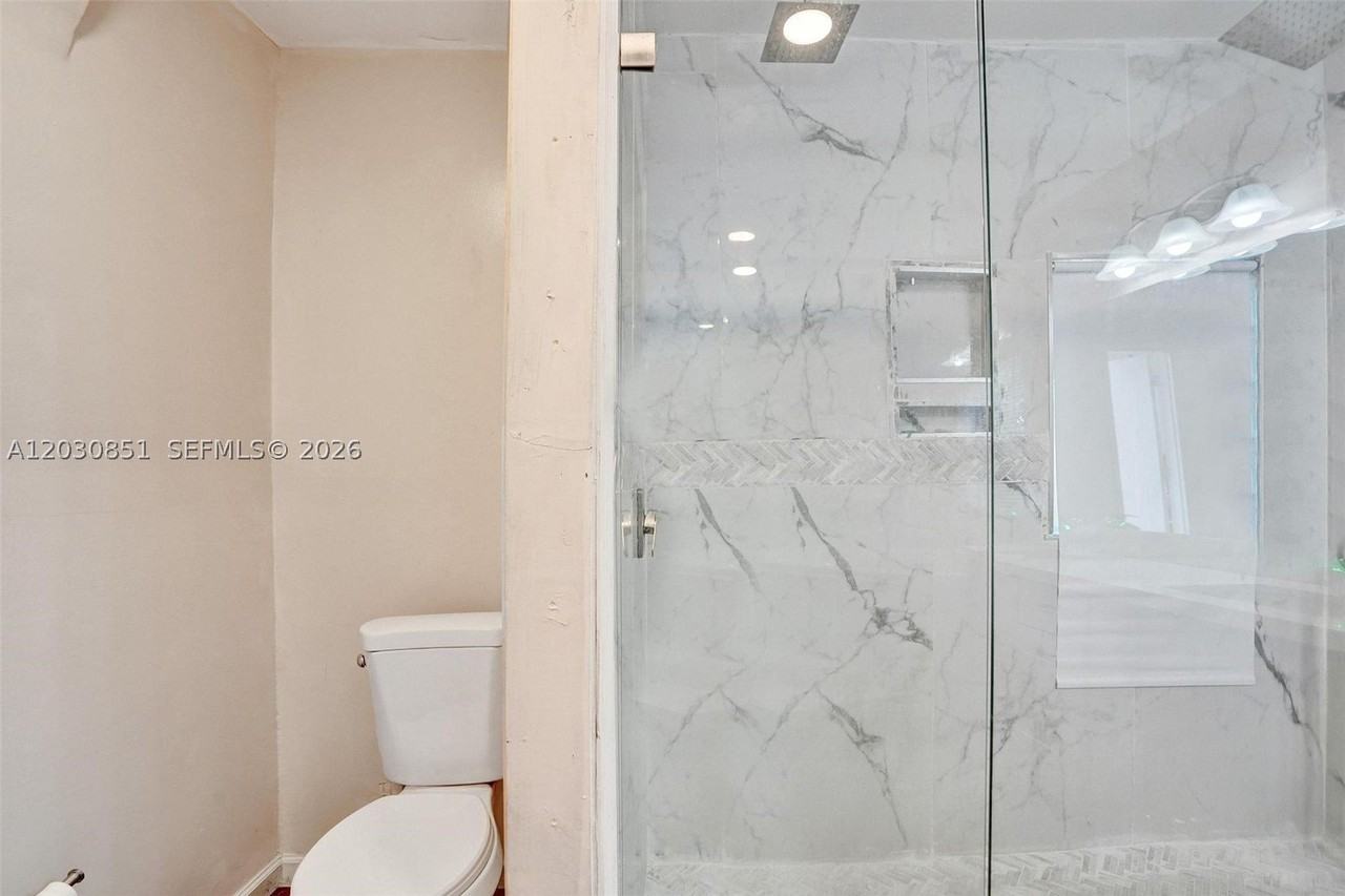 610 Carolina Ave #2 - Photo 3 of 15
